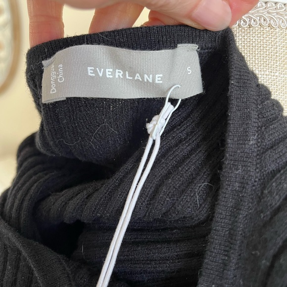 NWT (SET OF 2) Black & Off-White Everlane The Cotton Merino Cami (SOLD OUT)!!! - Picture 15 of 16